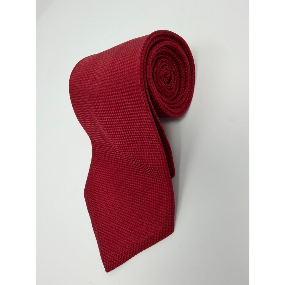 Cremieux Men's Tie 100% Silk Textured Woven Red Classic Minimalist